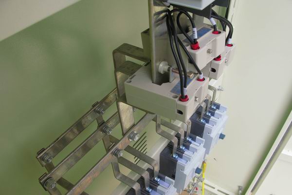 国营红岗农场控制箱-3683讲讲控制箱的使用特点